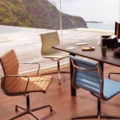 Outlet Aluminium Chair EA 104, draaibaar Eetkamerstoelen