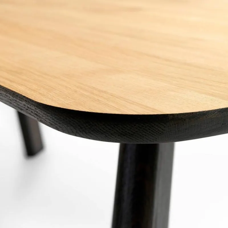 Outlet Kem 985 Eau Rouge Eetkamertafel Eettafels