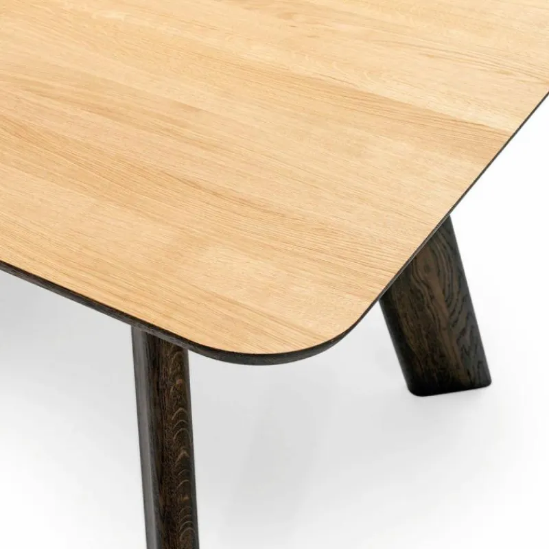Outlet Kem 985 Eau Rouge Eetkamertafel Eettafels