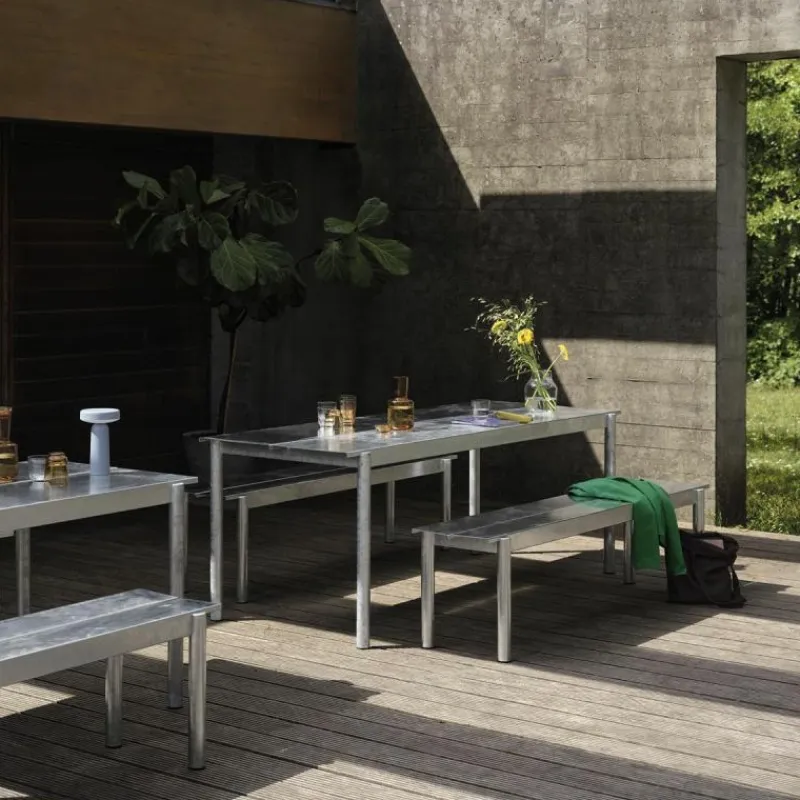 Outlet Linear Steel Bench Tuinbanken