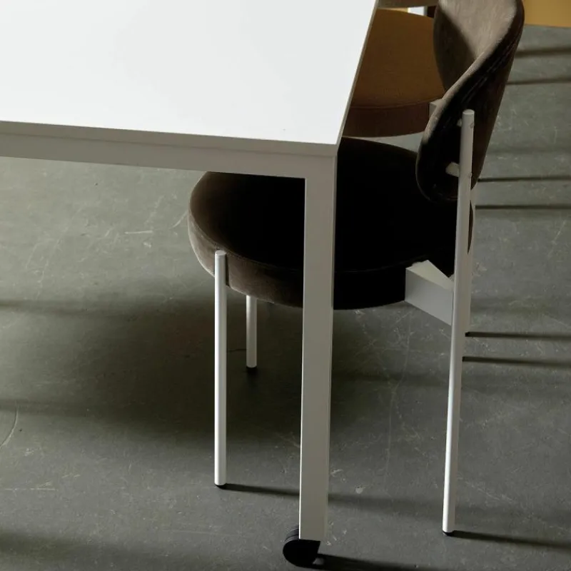 Discount Panton Move Eettafel Eettafels