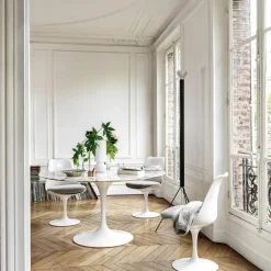 Outlet Saarinen Tulip Eettafel Met Wit Onderstel Eettafels