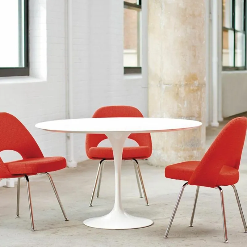 Outlet Saarinen Tulip Eettafel Met Wit Onderstel Eettafels