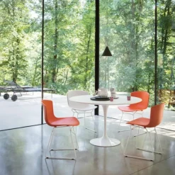 Outlet Saarinen Tulip Eettafel Met Wit Onderstel Eettafels